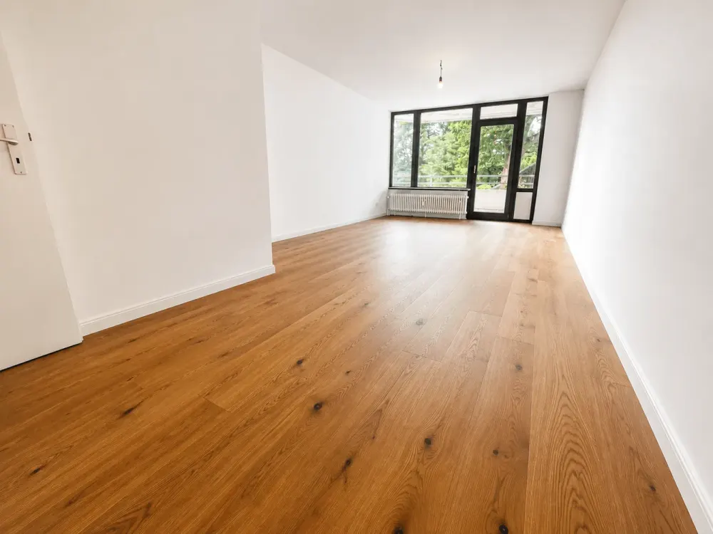 01.11.: moderne 2,5-Zimmer-Wohnung mit Tiefgaragenstellplatz und Balkon in Hummelsbüttel!