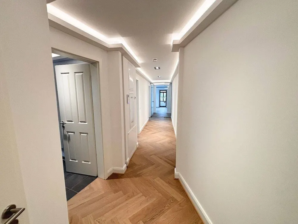 Stilvoll! + Erstbezug + Parkett + Fußbodenheizung + Tageslichtbad mit Wanne & Dusche + LED-Licht
