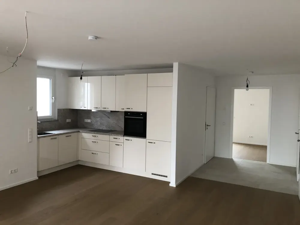Neubau Esslingen-Hohenkreuz: 65 qm, 2-Zi. mit Terrasse u. Garten, EBK
