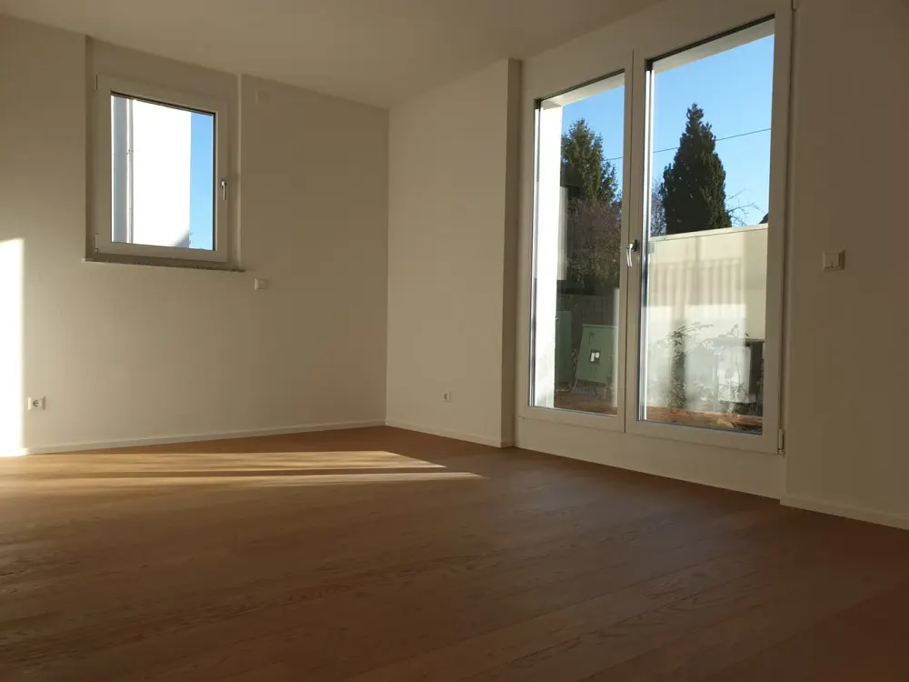 Neubau Esslingen-Hohenkreuz: 65 qm, 2-Zi. mit Terrasse u. Garten, EBK