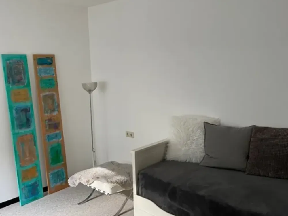 Vollausgestatte 1-Zimmer-Erdgeschosswohnung mit EBK in Sindelfingen