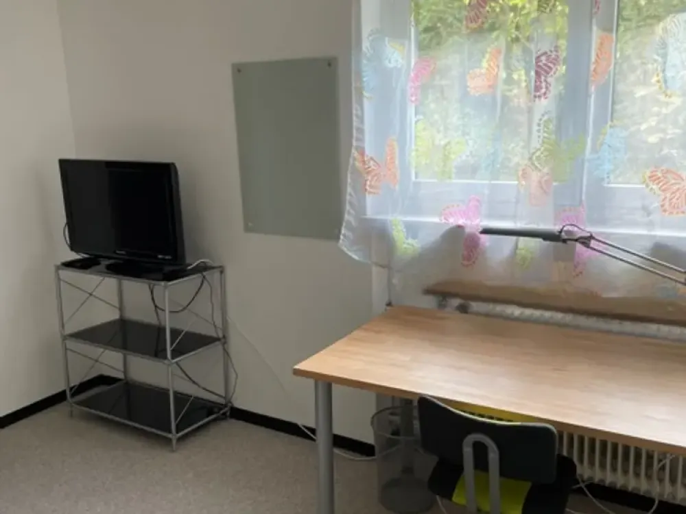 Vollausgestatte 1-Zimmer-Erdgeschosswohnung mit EBK in Sindelfingen