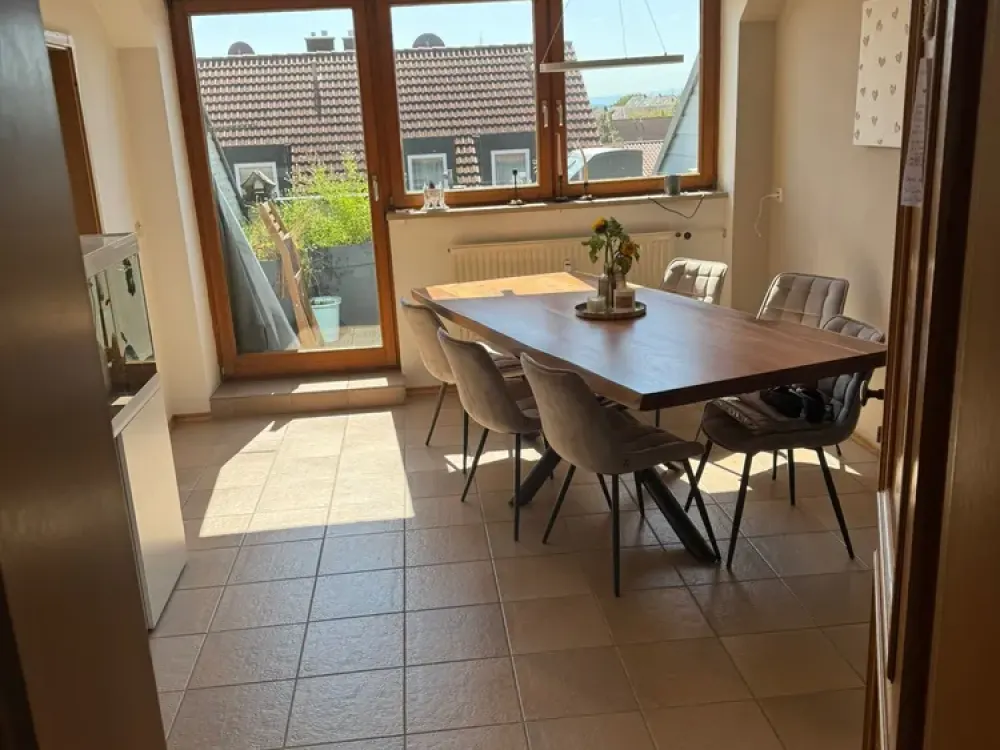 Helle Dachgeschosswohnung mit Balkon in Eching/OT Günzenhausen