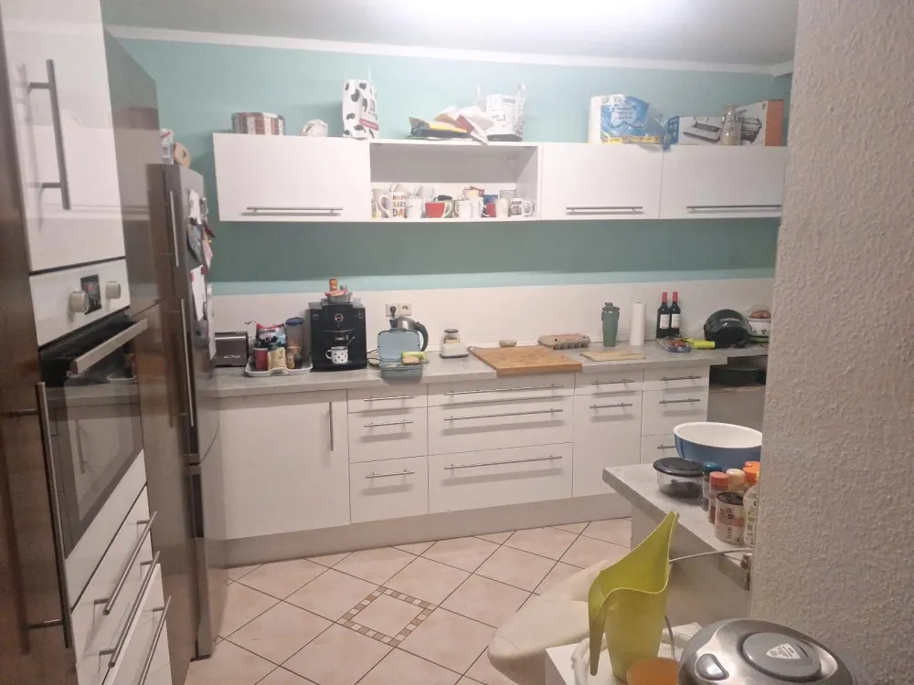 3 Zimmerwohnung mit Hobbyraum, Keller,Hof und Garten