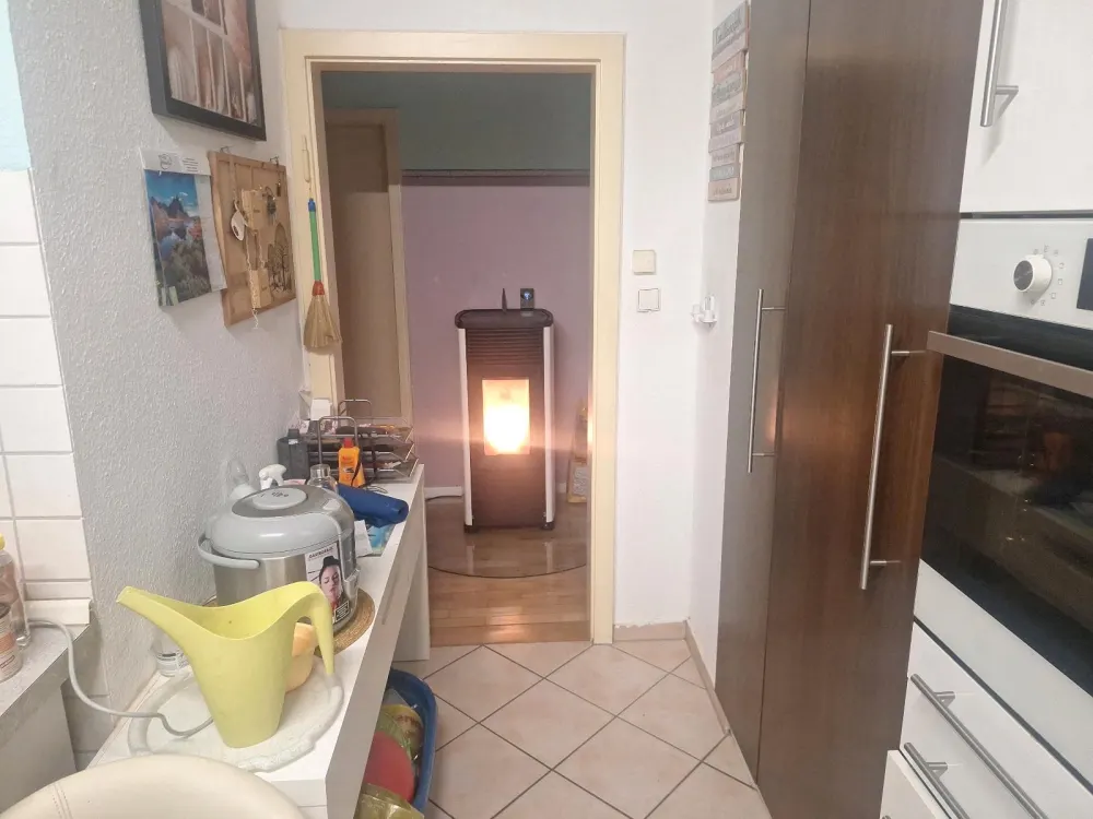 3 Zimmerwohnung mit Hobbyraum, Keller,Hof und Garten