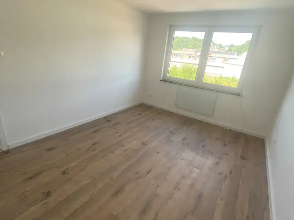 Frisch renovierte 2 Zimmerwohnung mit Balkon