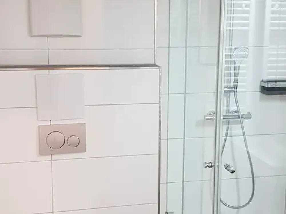 Stilvolle möblierte 2-Zimmer-Wohnung mit Balkon in Stuttgart-Hofen