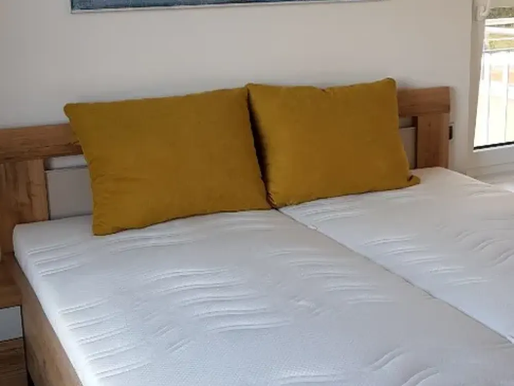 Stilvolle möblierte 2-Zimmer-Wohnung mit Balkon in Stuttgart-Hofen