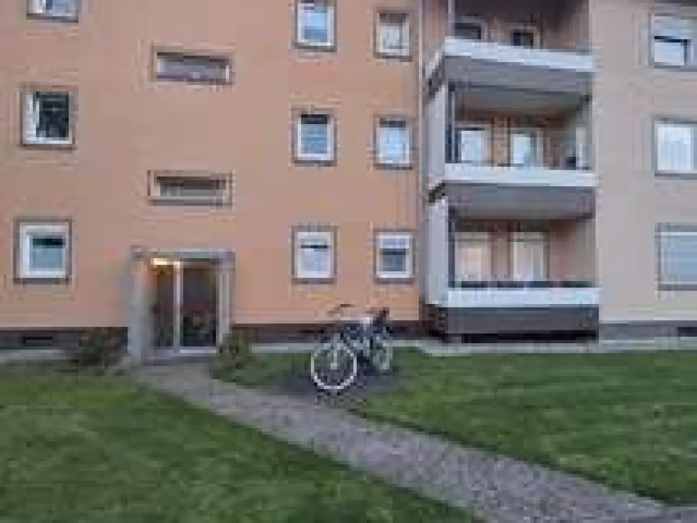 möblierte 2 Zimmer Wohnung Erdgeschoß mit Balkon