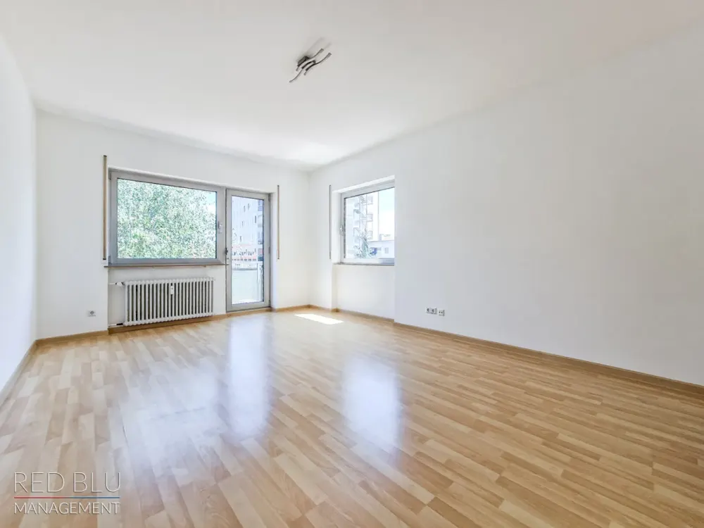 Zentrale 3,5-Zimmer-Wohnung mit Grünblick und zwei sonnigen Balkonen