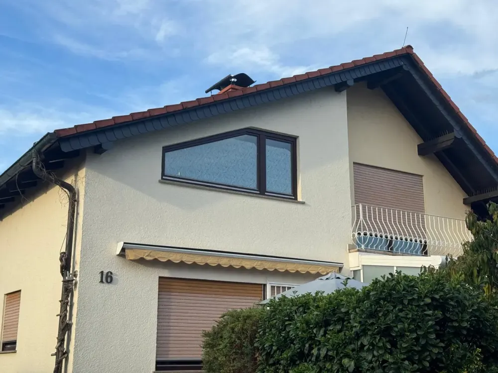 Wohnung im OG geeignet bis 5 Personen mit Balkon, super Lage