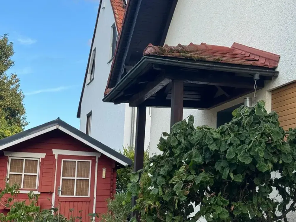Wohnung im OG geeignet bis 5 Personen mit Balkon, super Lage