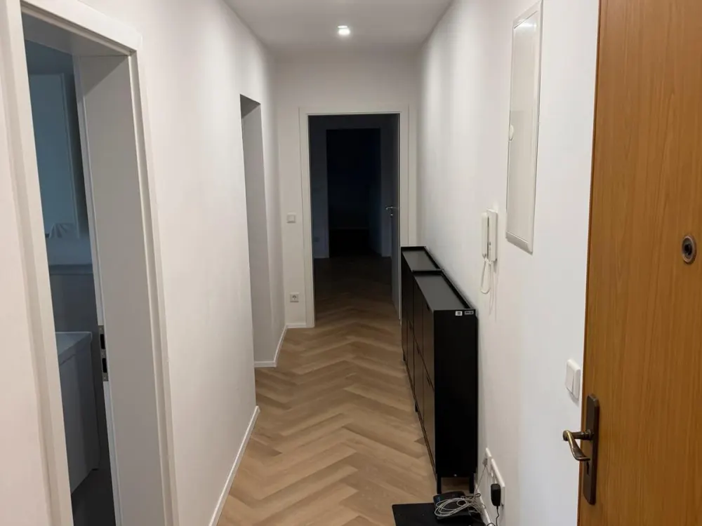 Möblierte 3-Zimmer-Wohnung, ca. 70 m², komplett renoviert
