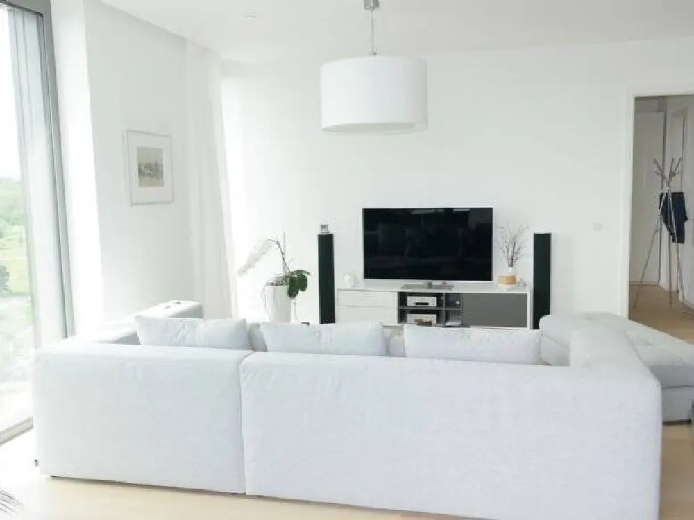 Außergewöhnliche 2,5-Zimmer-Wohnung mit tollem Ausblick im höchsten Wohnhaus Stuttgarts