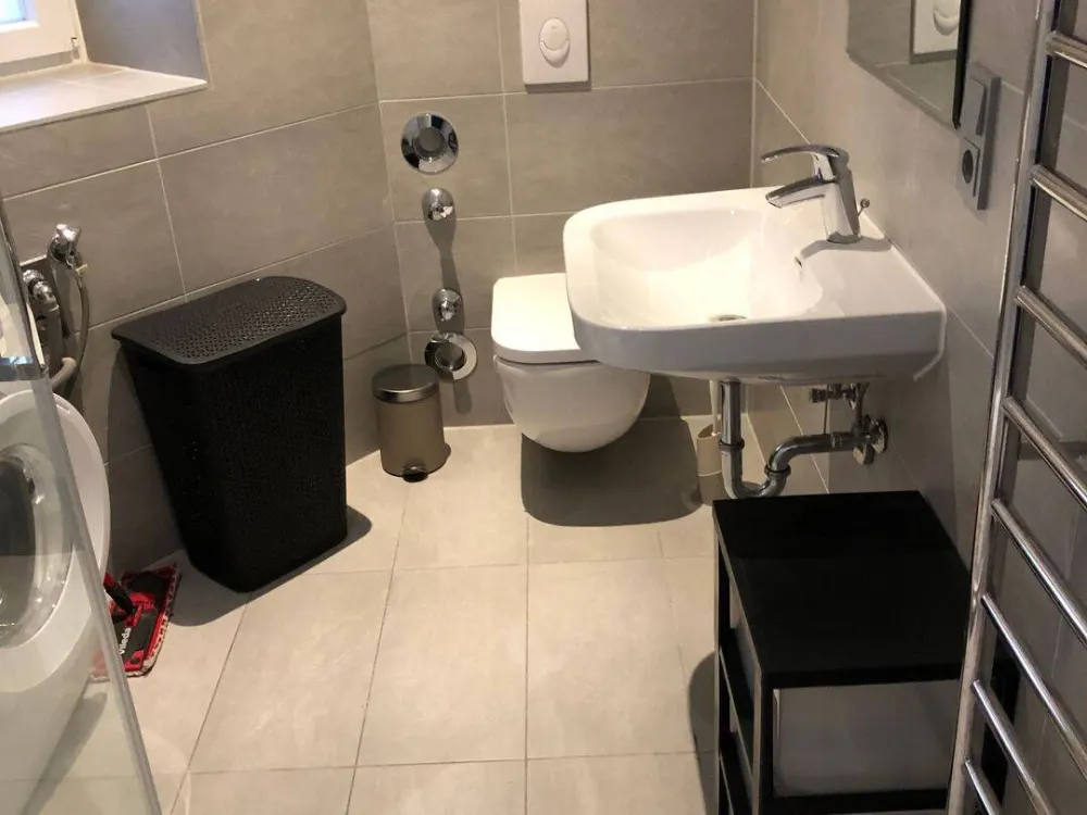 Zentral & ruhig wohnen am Park: Stilvolle möblierte 2-Zimmer-Wohnung in Düsseldorf (Lessingstr.)