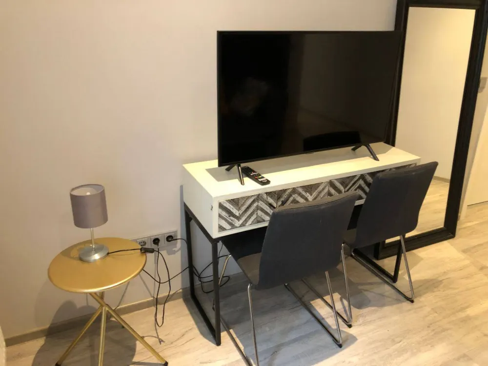 Zentral & ruhig wohnen am Park: Stilvolle möblierte 2-Zimmer-Wohnung in Düsseldorf (Lessingstr.)