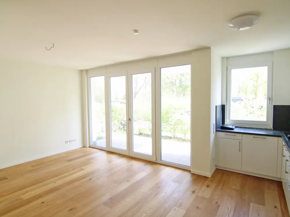 Tolle Komfort-Wohnung im hellen 1.OG - mit großem Balkon, tollem Ambiente und Tiefgarage in Teltow!