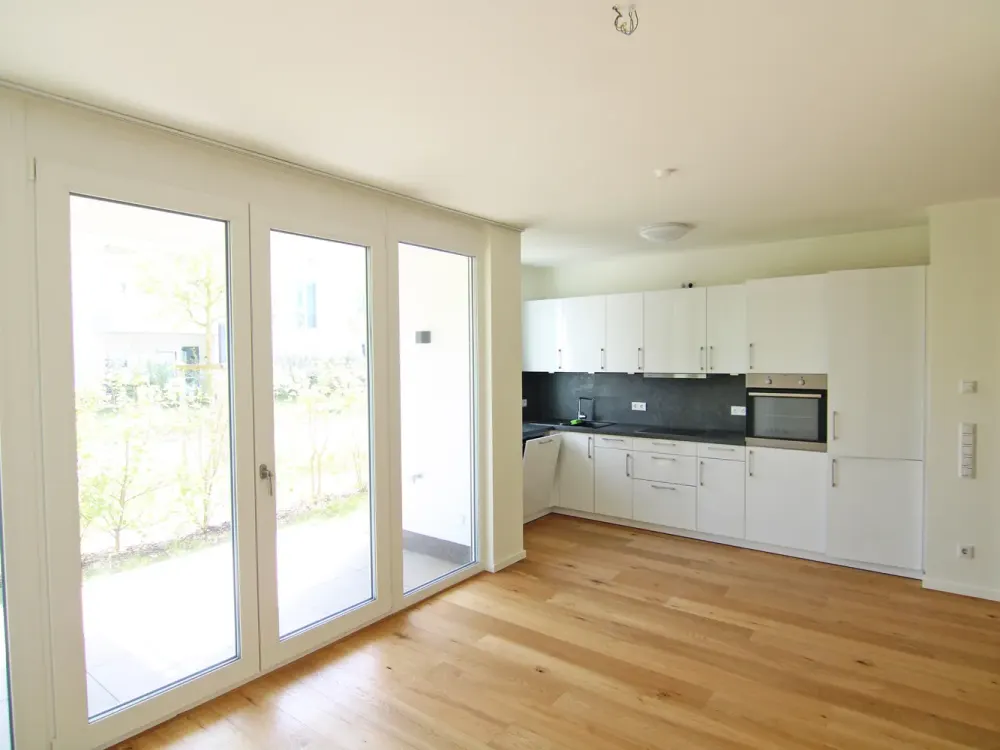 Tolle Komfort-Wohnung im hellen 1.OG - mit großem Balkon, tollem Ambiente und Tiefgarage in Teltow!