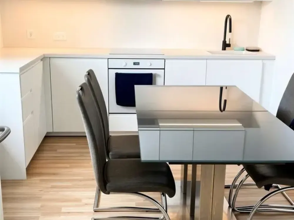 Großzügige 2-Zimmer Wohnung mit Balkon & Blick ins Grüne