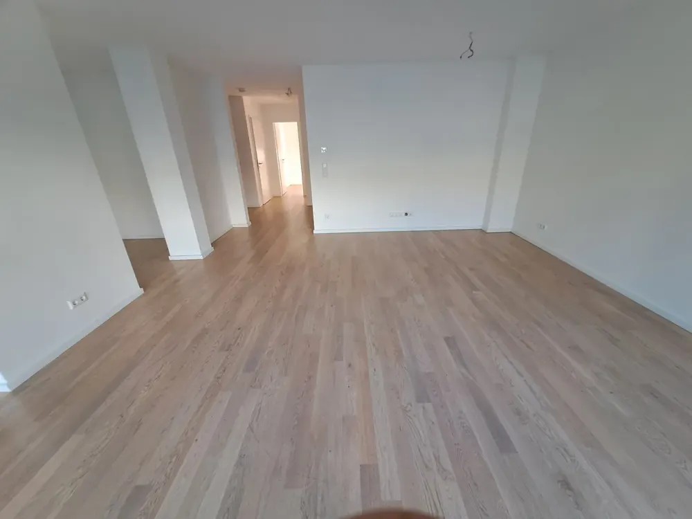 Like-new 2.5-room apartment, underfloor heating, terrace, guest WC