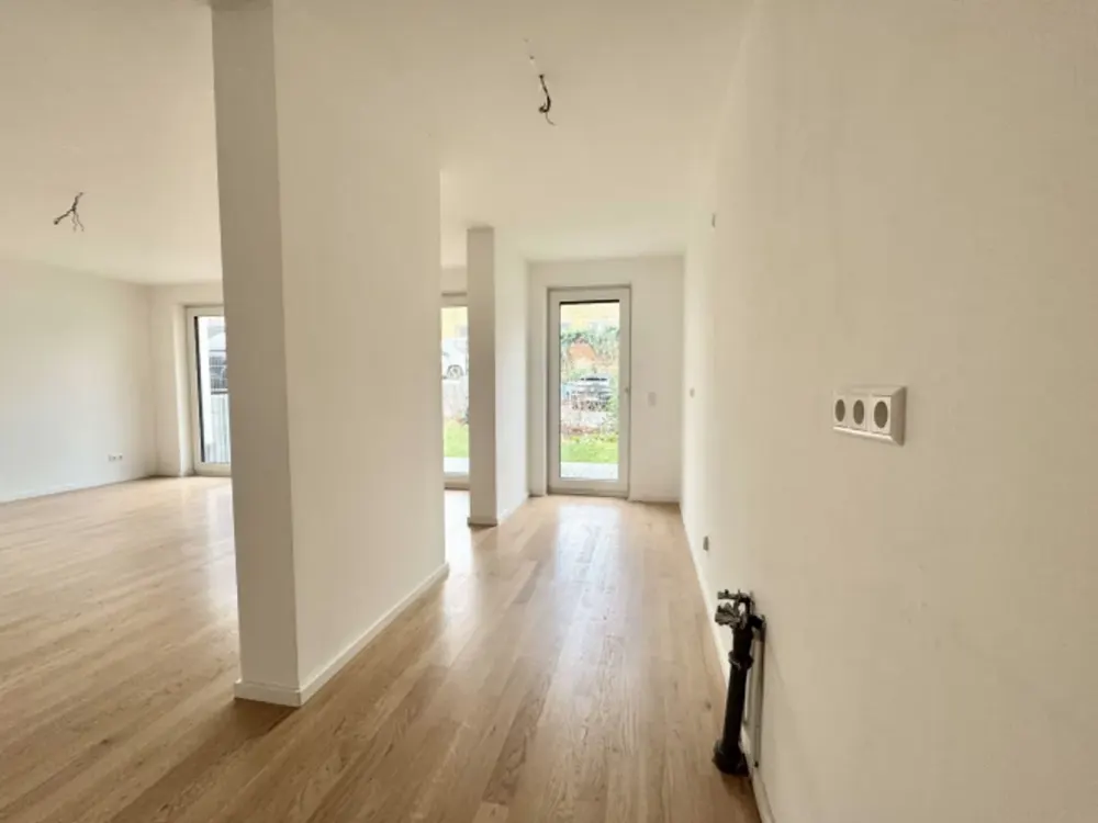 Like-new 2.5-room apartment, underfloor heating, terrace, guest WC