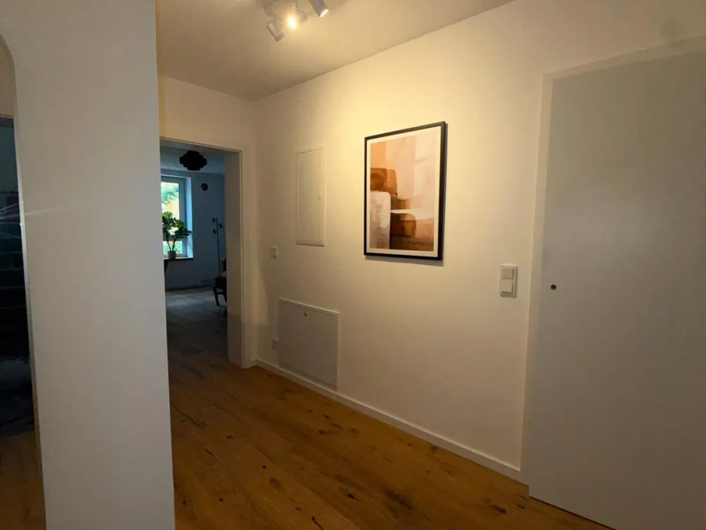 Stilvolle möblierte 2Zi.-Wohnung mit Balkon und hochwertiger Ausstattung im Zentrum von Düsseldorf