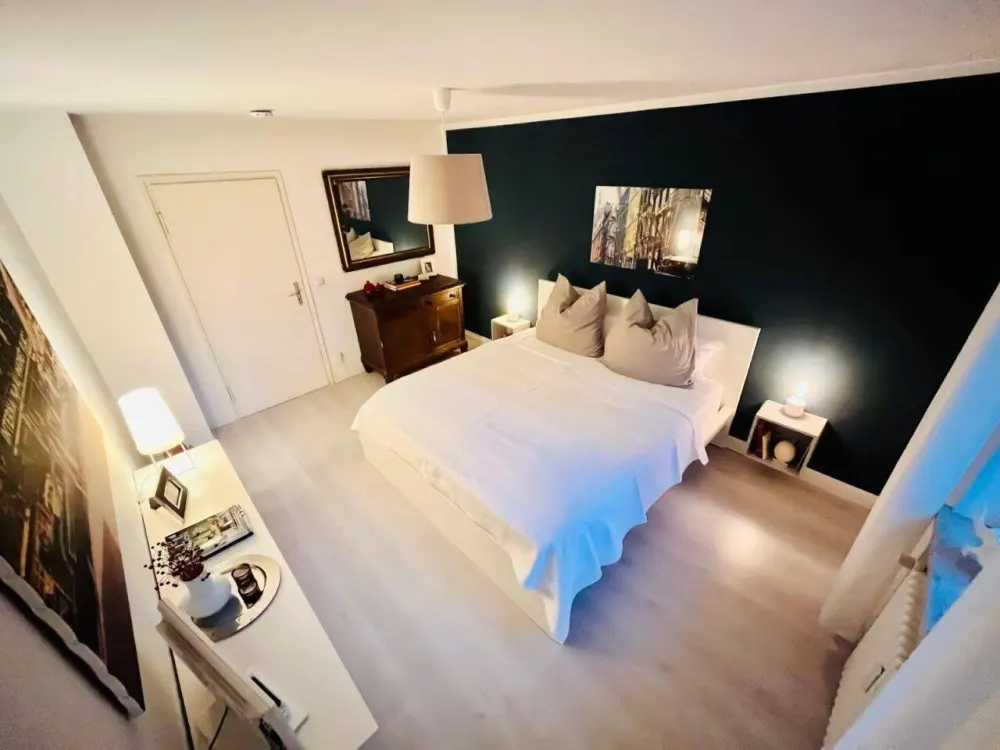 Bright 2.5-Room Apartment with Balcony & Parking Space