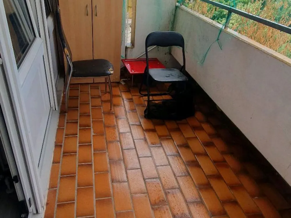 Eine Zimmer Wohnung ist in Giebel ab sofort.01.09.2026