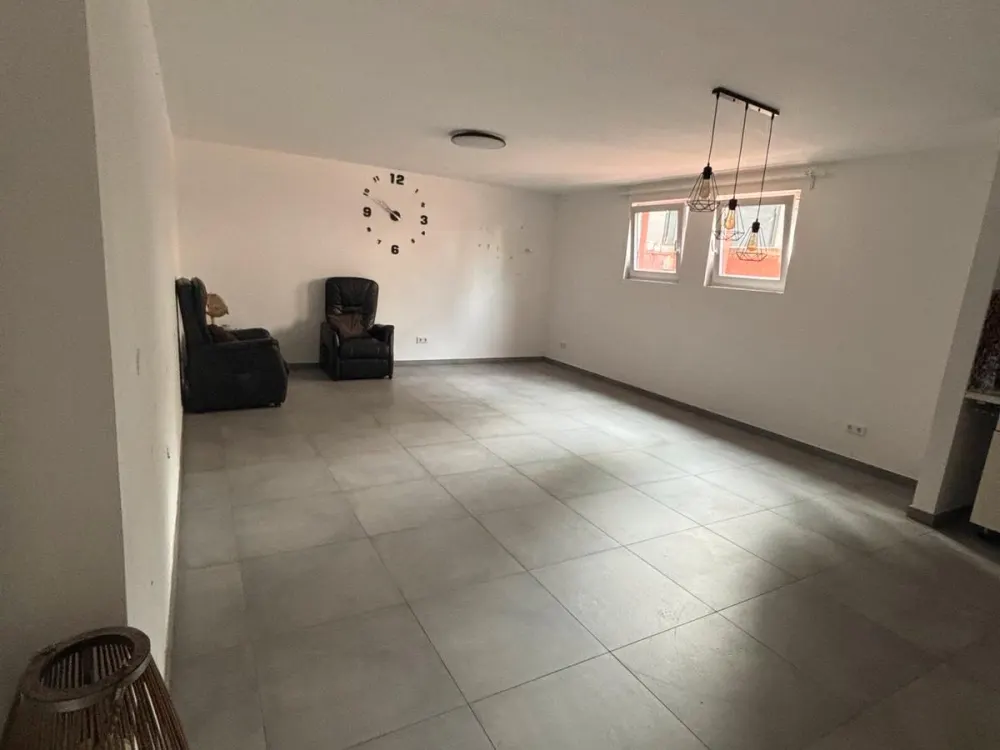 Schnell mieten 2 Zimmer Wohnung im UG Teil möbiliert