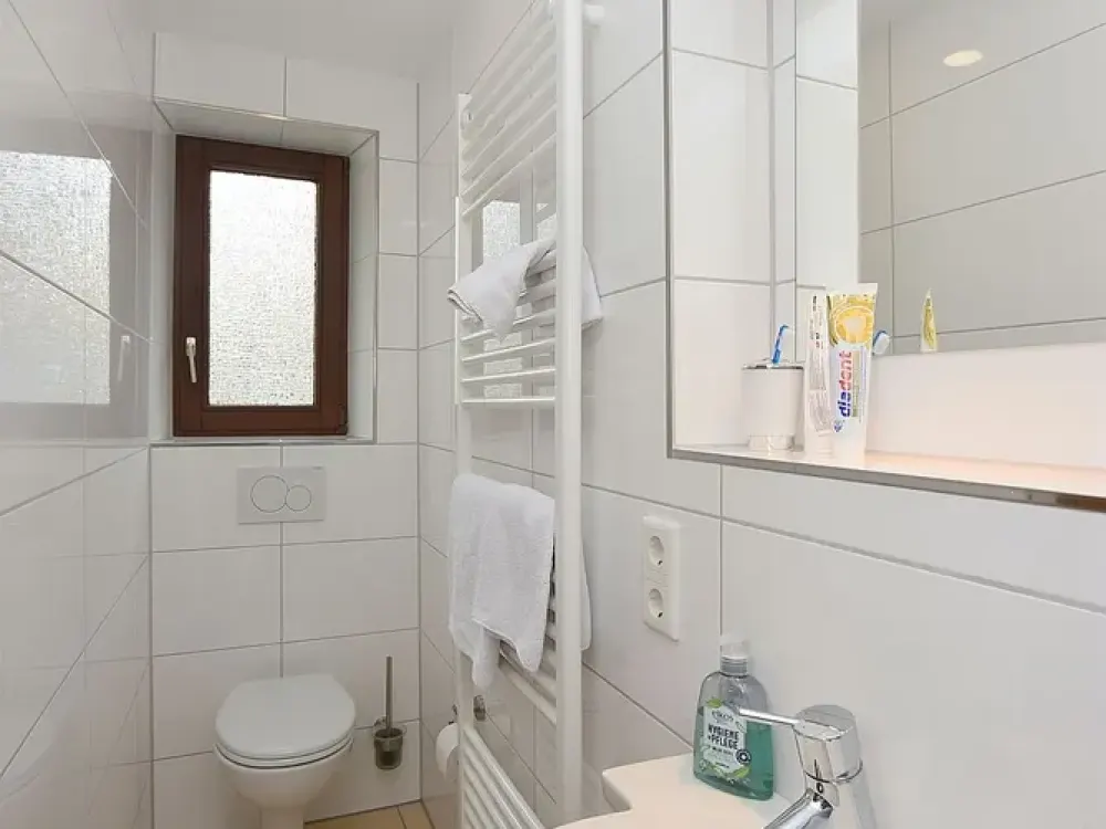 Schön möblierte Wohnung mit Reinigungsservice in Stuttgart Münster
