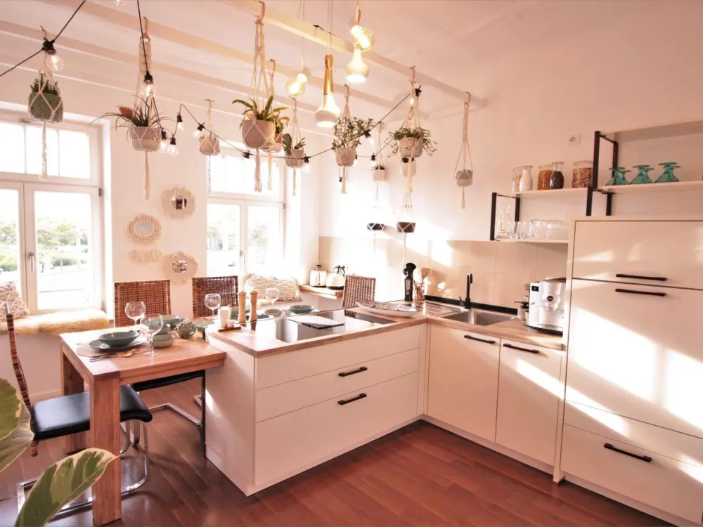 Exklusive 2-Raum-Wohnung, 70 m², voll möbliert, Leipzig Südosten