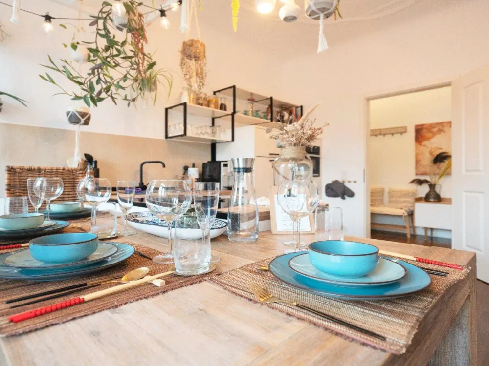 Exklusive 2-Raum-Wohnung, 70 m², voll möbliert, Leipzig Südosten