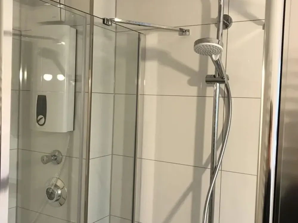 Exklusives, kernsaniertes Apartment (1ZKBB) mit Balkon im Zentrum von Bad Homburg