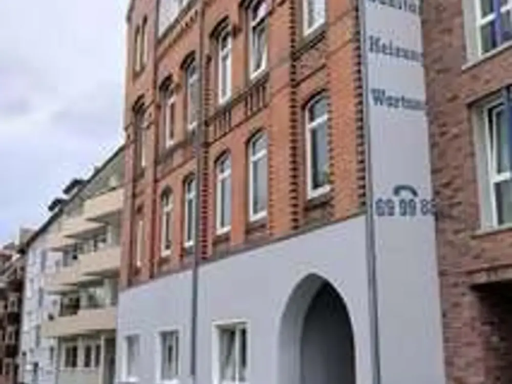 شقة مكونة من غرفتين مشرقة في موقع مركزي, Hannover-List!