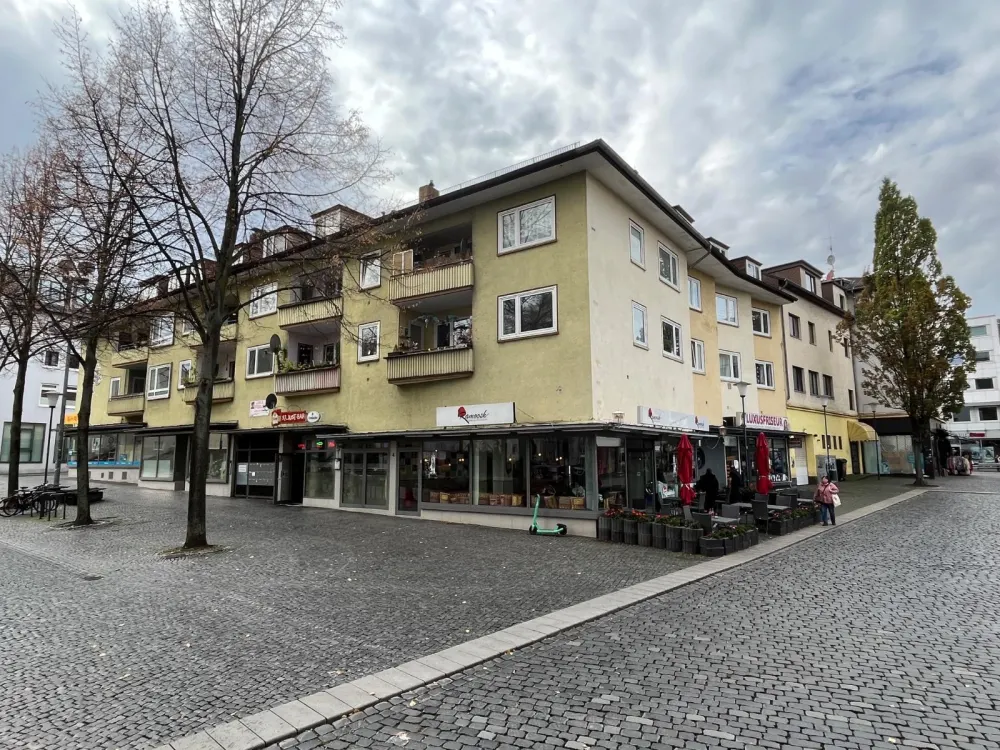 Sanierte 3-Zimmer Wohnung (78 m²) mit Balkon & EBK am Martinsplatz Kassel
