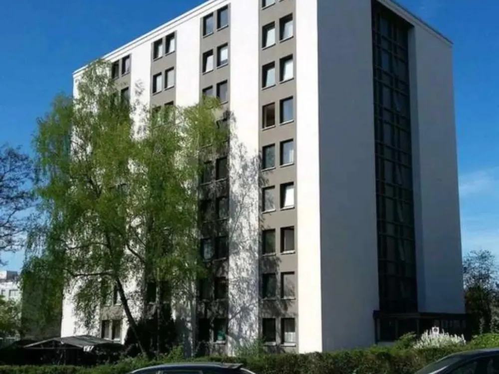 Renovated Apartment with Parking, Fully Furnished from 1.12.26