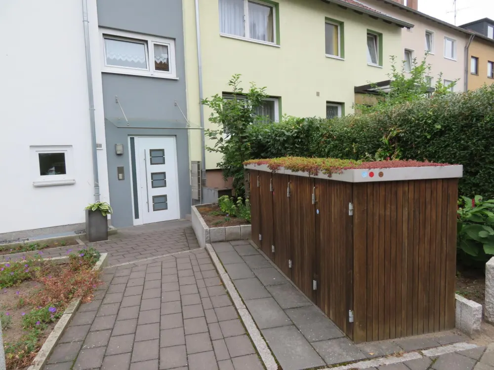 *H.-Südstadt* Nähe Maschsee, elegante 3-Zi.-DG-Whg. mit EBK und 2 Loggien.