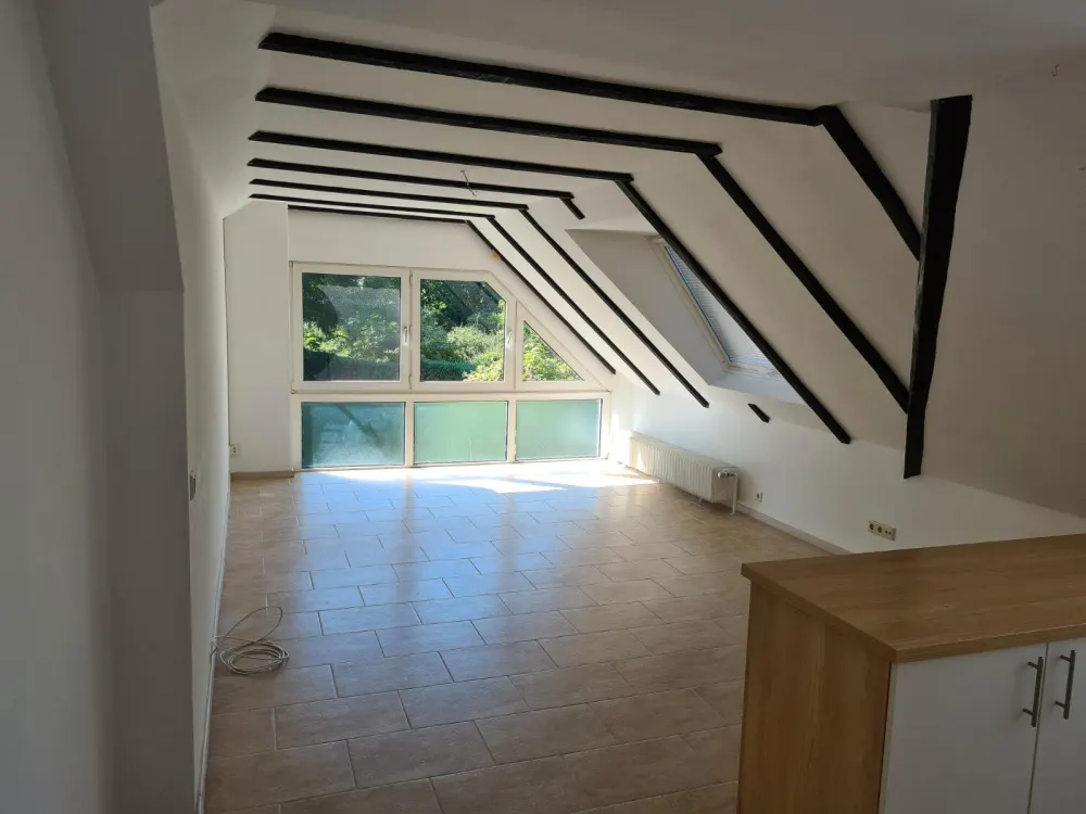 Schöne ruhige Wohnung mit Dachterrasse