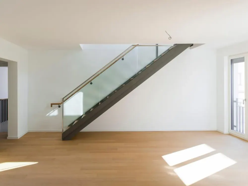 5- Zimmer - Wohnen auf zwei Ebenen, lichtdurchflutet, ruhig und privat.