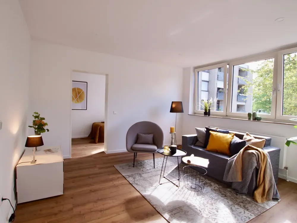 Lichtdurchflutete 2-Zimmer-Wohnung mit Loggia in Krefeld-Fischeln