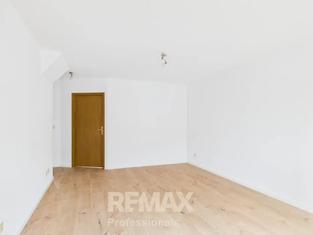 Great, bright 3-room maisonette apartment near the center in Fellbach