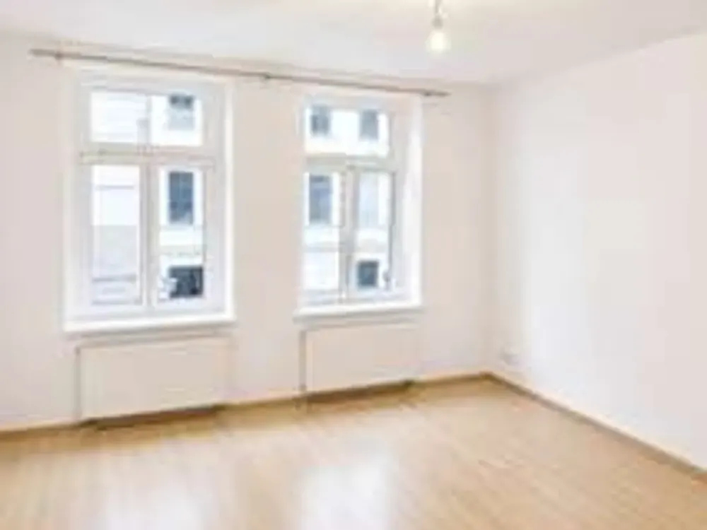 Schicke 3 Zi-Wohnung für Paar oder Junge Familie, MDR-Nähe, provisionsfrei !