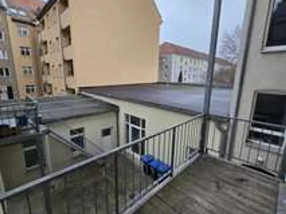 Schicke 3 Zi-Wohnung für Paar oder Junge Familie, MDR-Nähe, provisionsfrei !