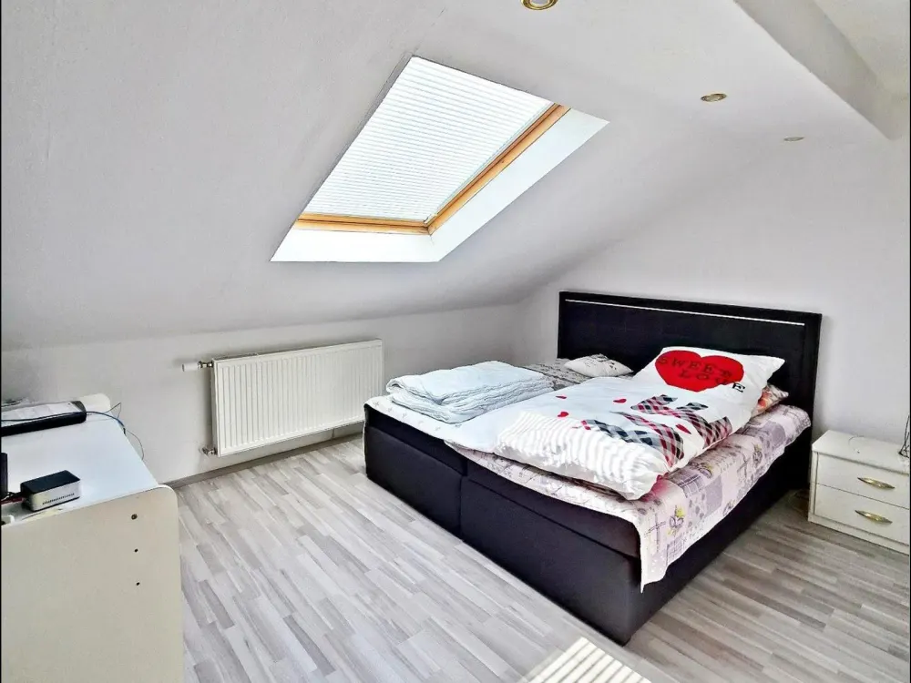 Raumwunder in der Südstadt | 4-Zimmer-DG-Wohnung | 3er WG-geeigne
