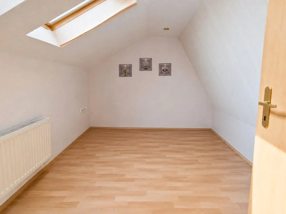 Raumwunder in der Südstadt | 4-Zimmer-DG-Wohnung | 3er WG-geeigne