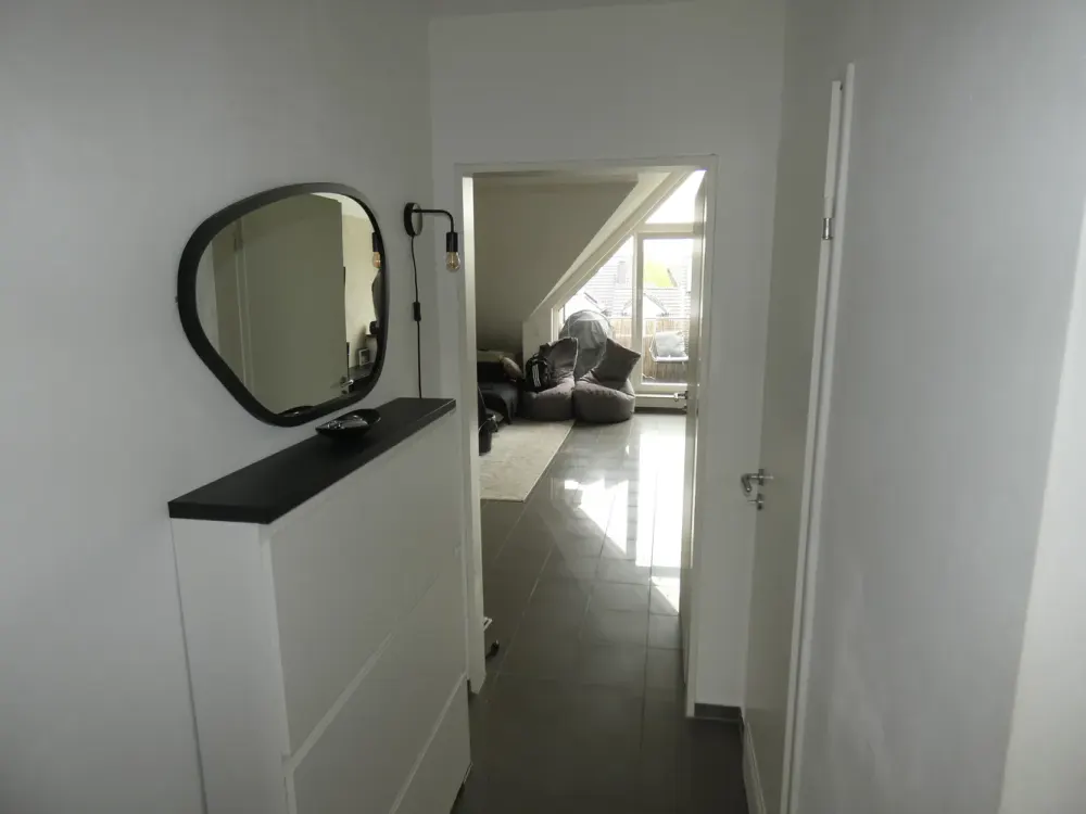 Living on Two Levels: Bright 3-Room Maisonette with Balcony and Garage