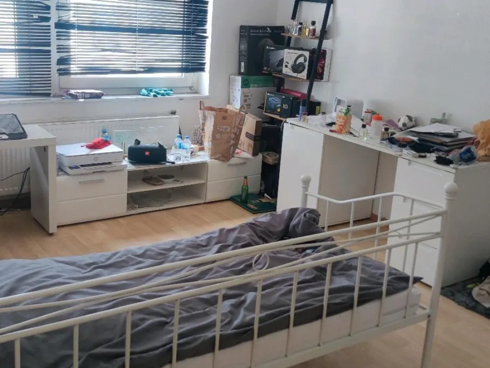 Nachmieter gesucht, 45 m² Wohnung mit Einbauküche, 4. Etage