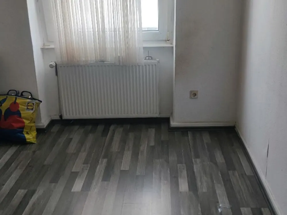 Nachmieter gesucht, 45 m² Wohnung mit Einbauküche, 4. Etage