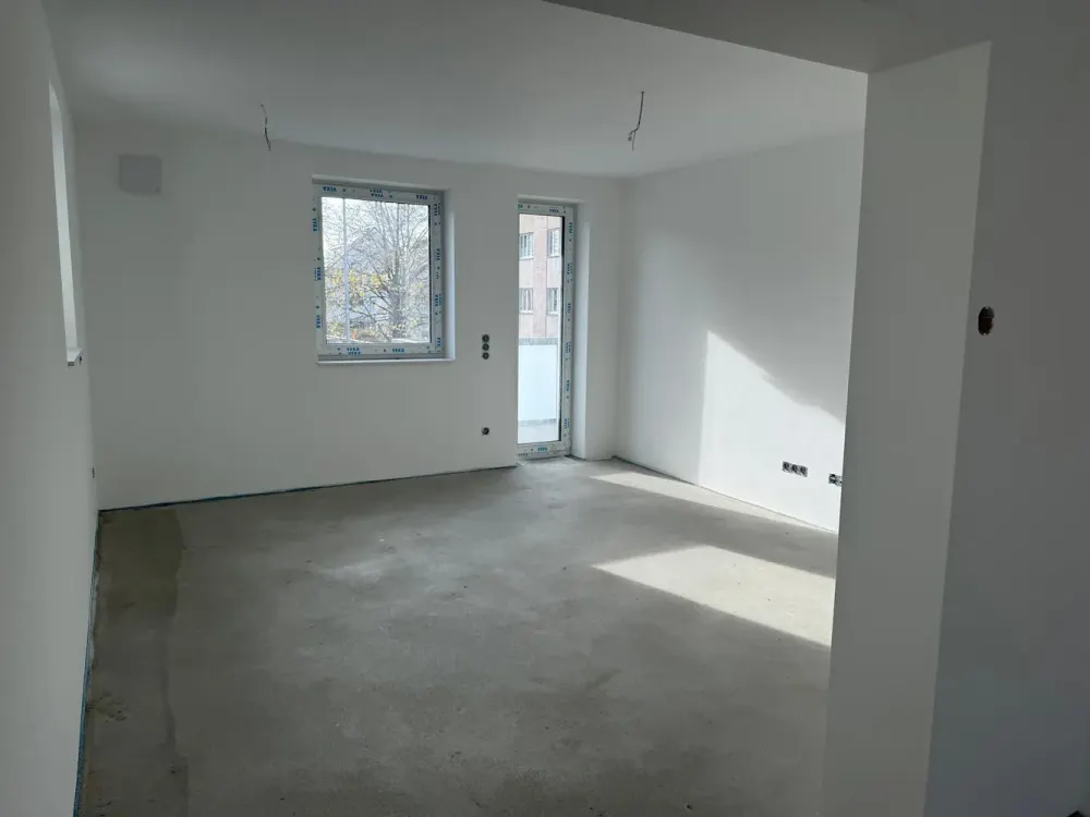 First Occupancy After Renovation - 2.5-Room Apartment with Balcony in Münster