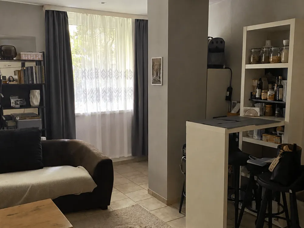 Schöne möblierte 2-Zimmer Wohnung im Stuttgarter Lehenviertel